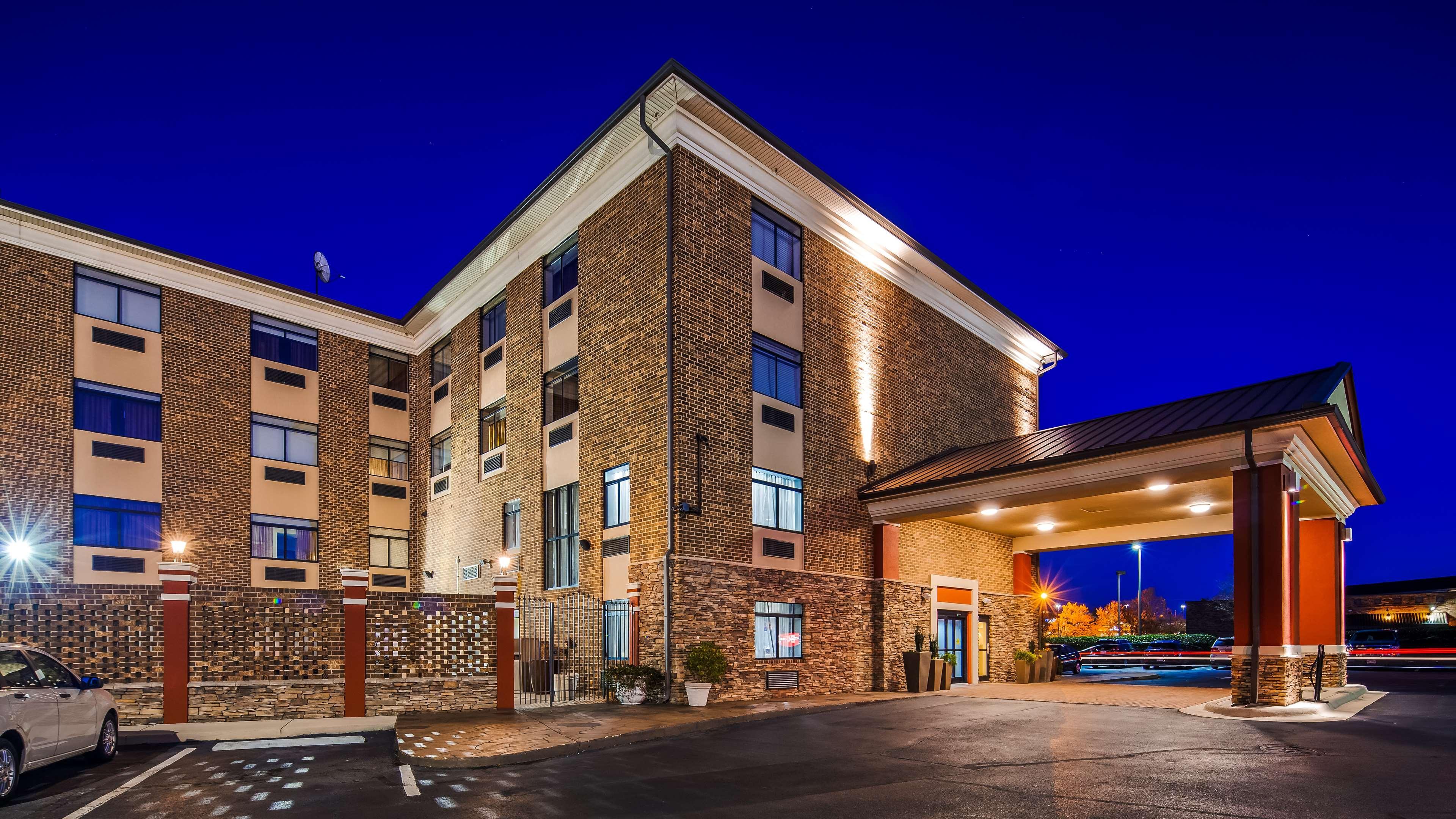 Best Western Plus Pioneer Park Inn Fairbanks Buitenkant foto