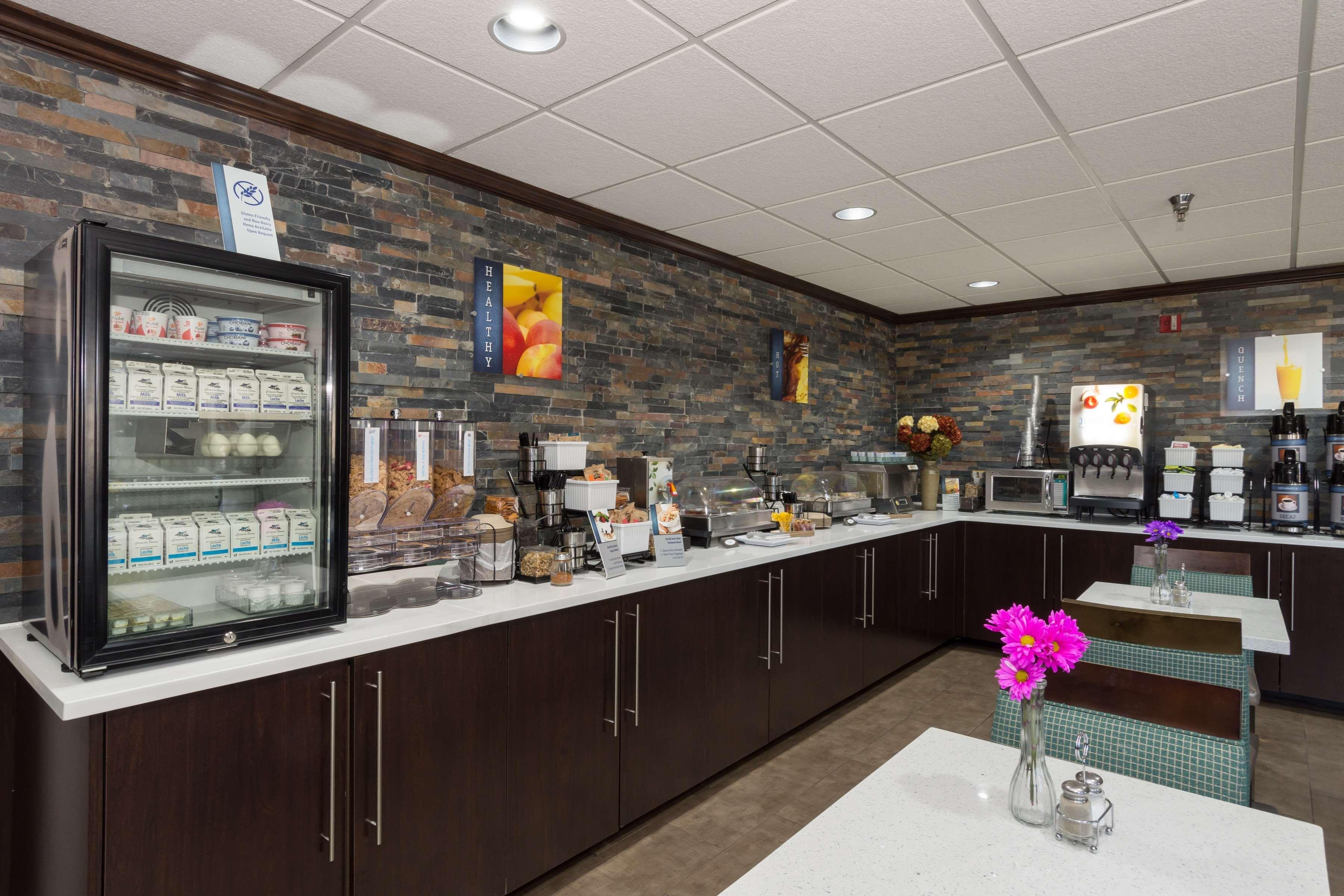 Best Western Plus Pioneer Park Inn Fairbanks Buitenkant foto
