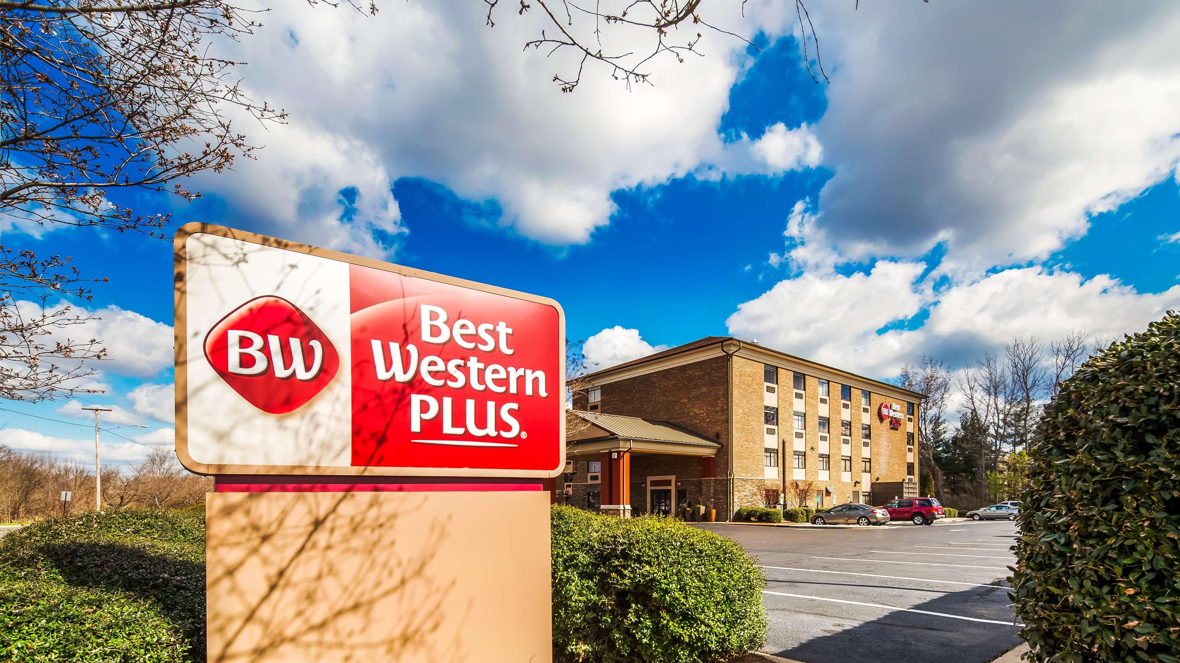 Best Western Plus Pioneer Park Inn Fairbanks Buitenkant foto